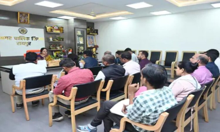 छत पर मोबाइल टावर और होर्डिंग पर अब लगेगा टैक्स, महापौर के निर्देश;बड़ी वसूली कार्रवाई होगी तेज