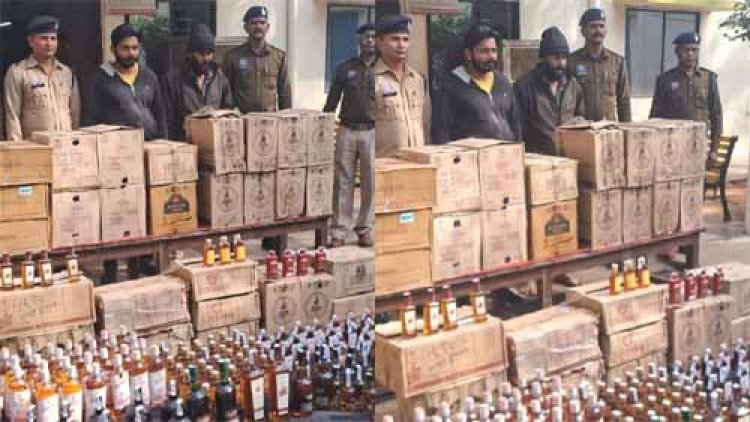 ब्रेकिंग न्यूज़ : दो तस्करों से 3 लाख का अवैध एमपी निर्मित शराब जब्त...