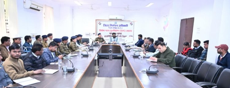 *कलेक्टर एवं एस एस पी ने बिना हेलमेट,बिना सीटबेल्ट,शराब पीकर गाड़ी चलाने वालों पर शक्त कार्यवाही करने दिये निर्देश*