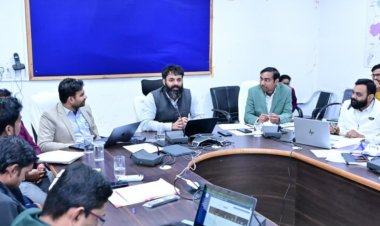 *कलेक्टर ने गणतंत्र दिवस की तैयारी करने के दिये निर्देश,,,विकास कार्यों की उपलब्धियों पर आधारित झांकी तैयार करने ......*