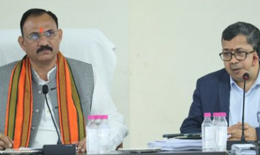 स्वास्थ्य मंत्री ने स्वास्थ्य सेवाओं को मिशन मोड में सुदृढ़ करने के दिए निर्देश