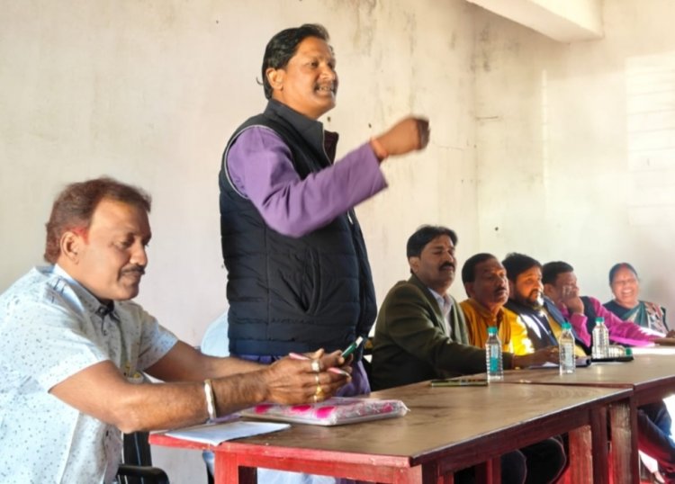 *प्रदेश के मुखिया विष्णुदेव साय के बगीचा प्रथम आगमन को लेकर मंडल स्तरीय बैठक हुई संपन्न,,,करोड़ों कार्यों के शिला न्यास तो करोड़ों के होगा भूमि पूजन,,कार्यक्रम को ऐतिहासिक बनाने जुटे भाजपा कार्यकर्ता*