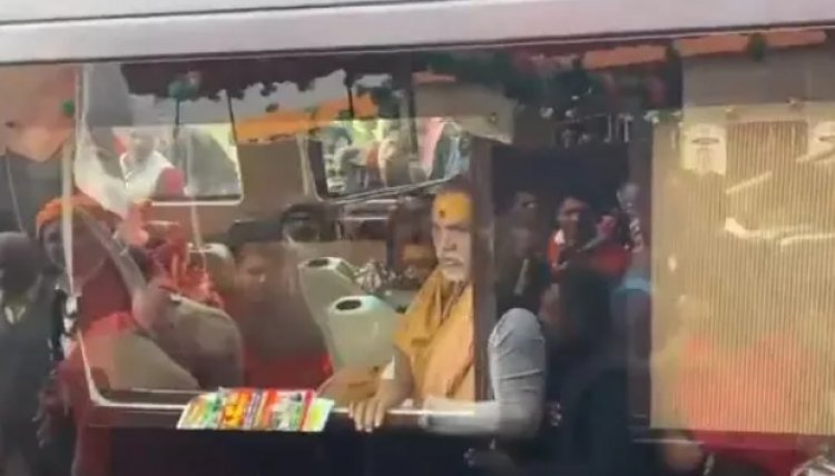 प्रयागराज माघ मेला छोड़कर काशी रवाना हुए स्वामी अविमुक्तेश्वरानंद सरस्वती