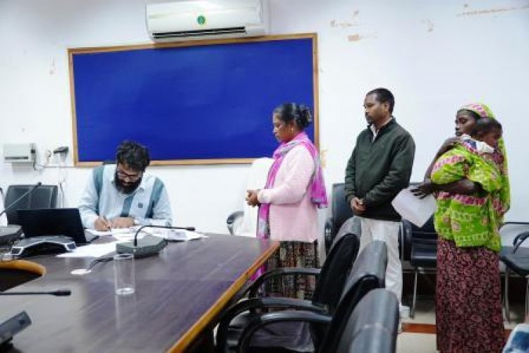 कलेक्टर व्यास ने जनदर्शन में सुनी आमजन की समस्याएं