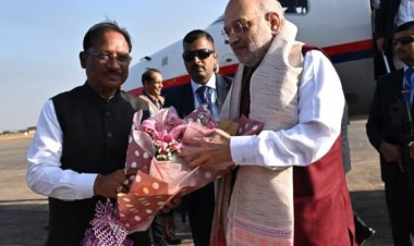 रायपुर पहुंचे केंद्रीय गृह मंत्री अमित शाह, मुख्यमंत्री विष्णुदेव साय ने किया स्वागत