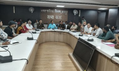 रायपुर निगम में 100 फेरी वालों की हुई बैठक, मौदहापारा संडे बाजार में नियम पालन के निर्देश