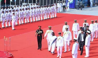 नौसेना भारत के हितों की रक्षा के लिए सतर्क है: राष्ट्रपति मुर्मू