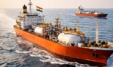LPG Crisis in India: भारतीय झंडे वाले दो और एलपीजी टैंकर हौर्मुज की खाड़ी से गुजरने को तैयार, एस्कॉर्ट के लिए इंडियन नेवी तैनात
