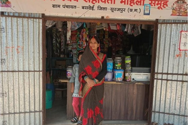 स्व-सहायता समूहों से सशक्त हो रहीं महिलाएं, ममता और चन्दा बनीं आत्मनिर्भरता की प्रेरक मिसाल