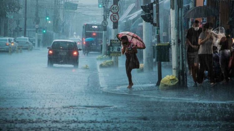Weather Update : छत्तीसगढ़ में बदला मौसम का मिजाज; रायपुर में गिरे ओले, आज इन इलाकों में होगी बारिश