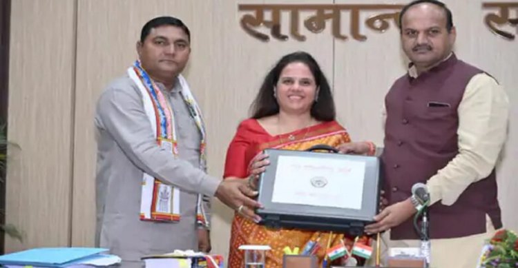 महापौर मीनल चौबे ने पेश किया नगर निगम 2026-27 का बजट, जानिए क्या कुछ है खास
