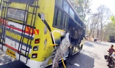 ट्रेलर चालक ने यात्रियों से भरी बस को मारी टक्कर: कई यात्री घायल, 4 की हालत गंभीर
