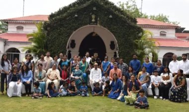 विश्व ऑटिज़्म जागरूकता दिवस पर विशेष पहल: कोपलवाणी स्कूल के बच्चे पहुंचे लोकभवन, राज्यपाल ने संस्था को प्रदान किया ई-रिक्शा