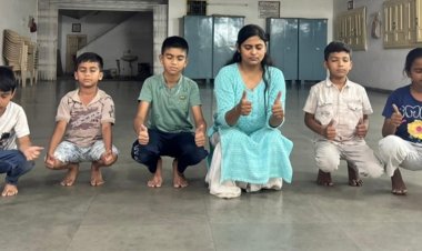 युद्ध-हिंसा मुक्त समाज के लिए गोदोहासन मुद्रा में सवा 5 लाख नवकार जाप