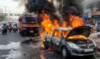 ACCIDENT NEWS: एक्सप्रेसवे पर दौड़ती कार बनी आग का गोला, 5 यात्रियों की दर्दनाक मौत