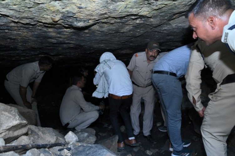 सुरंग में अवैध कोयला खनन, ब्लास्टिंग कर बंद करने के निर्देश