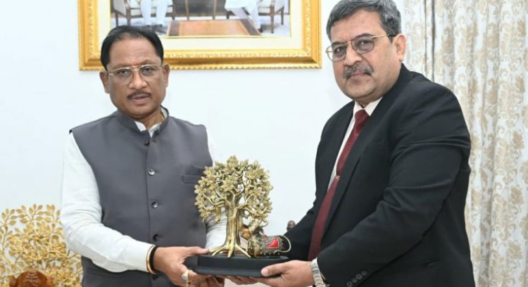 मुख्यमंत्री साय से आईओसीएल के मुख्य महाप्रबंधक ने की सौजन्य मुलाकात