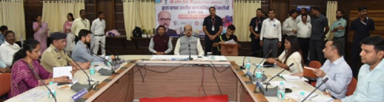 राज्यपाल डेका ने ली ब्लॉक स्तरीय प्रशासनिक अधिकारियों की समीक्षा बैठक