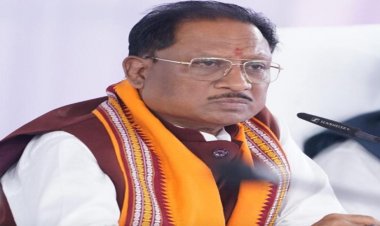 सादगी और अपनापन: सुशासन तिहार में बच्चों संग मुख्यमंत्री साय ने खेला क्रिकेट, बढ़ाया हौसला