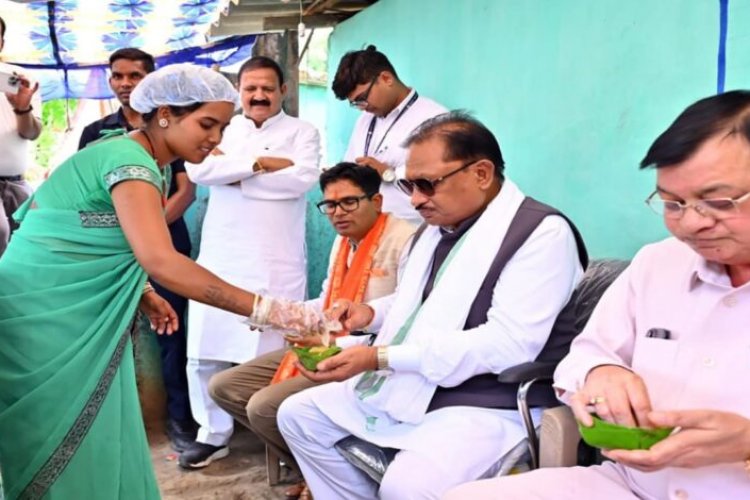 गुपचुप स्टॉल से सेंटरिंग प्लेट कारोबार तक: लखपति दीदी मंजू बनीं आत्मनिर्भरता की मिसाल
