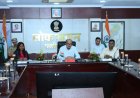 राज्यपाल ने सक्ती जिले के अधिकारियों से योजनाओं की विस्तृत जानकारी ली