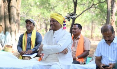 सुशासन तिहार के तहत मुख्यमंत्री श्री विष्णु देव साय पहुँचे अबूझमाड़ के गारपा, जन चौपाल में ग्रामीणों से किया सीधा संवाद