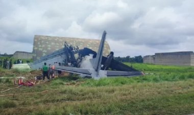 एयरबेस पर वायुसेना का AN-32 मालवाहक विमान क्रैश, लैंडिंग के दौरान हुआ हादसा…