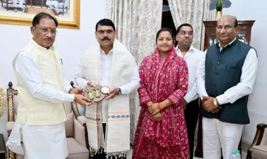 CM विष्णुदेव साय से महाराष्ट्र के विधायक प्रतिनिधिमंडल ने की मुलाकात