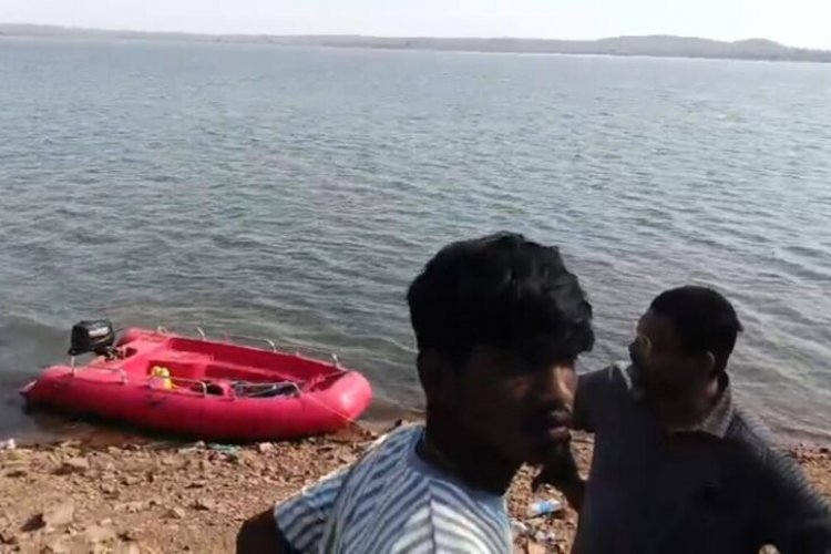 CG : बांध में नहाने गए तीन दोस्तों में से एक 17 वर्षीय किशोर डूबा, SDRF तलाश में जुटी