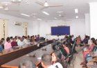 जशपुर कलेक्टर का सख्त आदेश: अब आधार बायोमेट्रिक से तय होगी कर्मचारियों की उपस्थिति, लापरवाही पर वेतन कटेगा