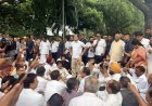 राहुल गांधी और प्रियंका गांधी ने प्रधानमंत्री आवास के बाहर दिया धरना