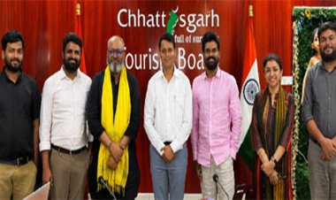भारत भाग्य विधाता फिल्म के लेखक-निर्देशक तापडिय़ा तथा फिल्म निर्माता आदि शर्मा ने की छत्तीसगढ़ टूरिज्म बोर्ड के एमडी आचार्य से सौजन्य मुलाकात