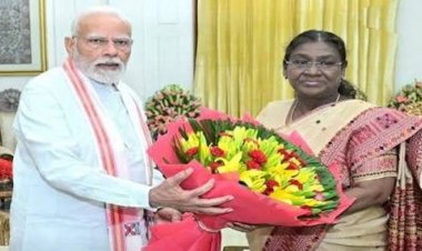 PM मोदी ने राष्ट्रपति भवन में राष्ट्रपति द्रौपदी मुर्मू से की मुलाकात