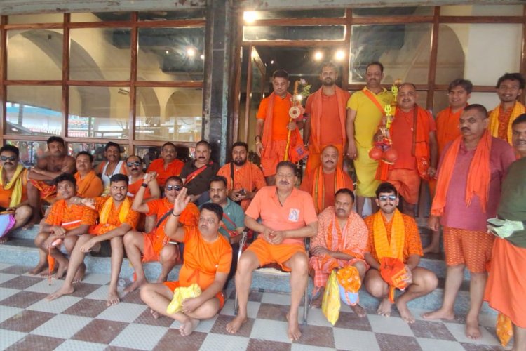 पूर्व प्रदेश महामंत्री कृष्ण कुमार राय के नेतृत्व में जशपुर से निकला शिवभक्तों का जत्था, बाबा बैद्यनाथ धाम में किया जलाभिषेक