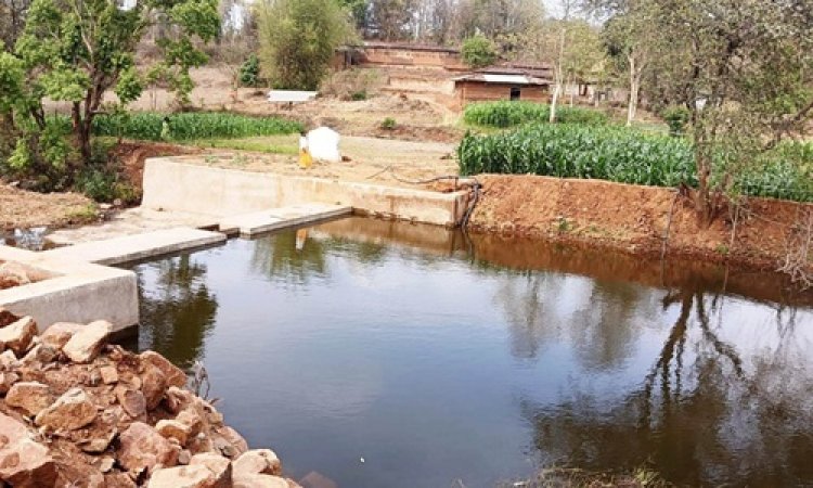 जल संरक्षण से चन्द्रगढ़ का चेक डेम बना किसानों की खुशहाली का आधार