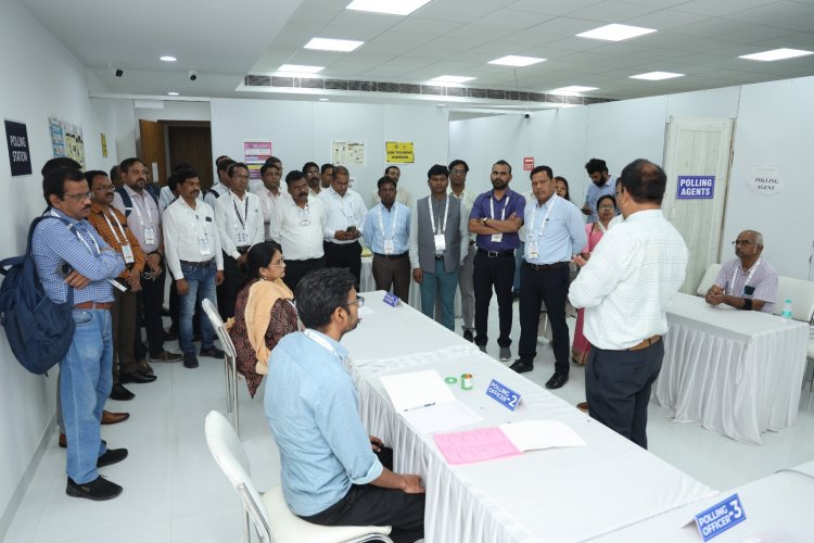 'संविधान और पारदर्शिता हमारी ताकत' : चुनाव आयोग ने मीडिया अधिकारियों को सौंपी फेक न्यूज से लड़ने की जिम्मेदारी,फेक नैरेटिव और AI-डीपफेक पर चुनाव आयोग का बड़ा अलर्ट, मीडिया अधिकारियों को दिए पारदर्शी चुनाव के नए मंत्र