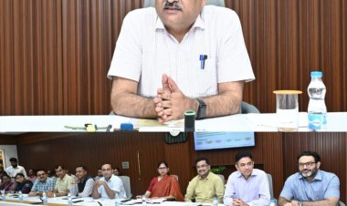 मुख्य सचिव ने केन्द्र प्रवर्तित योजनाओं की समीक्षा की