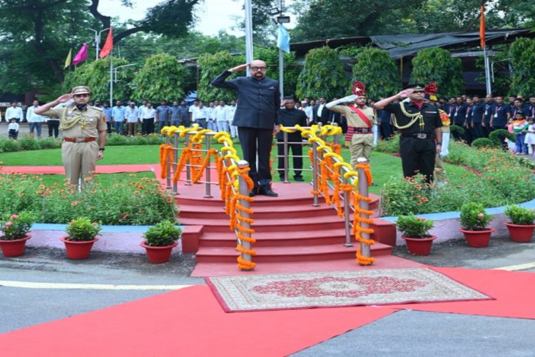 स्वतंत्रता दिवस-2026 : राज्यपाल डेका ने लोेकभवन में किया ध्वजारोहण