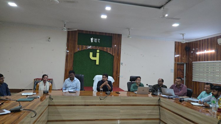 जशपुर में स्व-सहायता समूहों को आत्मनिर्भर बनाने की बड़ी पहल, उद्यम ऋण से जोड़ने पर जोर : 130 प्रतिभागियों की कार्यशाला में रोजगार और स्वरोजगार विस्तार की रणनीति पर मंथन, उत्कृष्ट FLCRPs सम्मानित