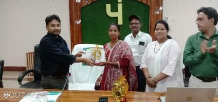 मुद्रा लोन में उत्कृष्ट कार्य करने वाली चार बिहान कैडर सम्मानित, सफलता की कहानी बनीं प्रेरणा