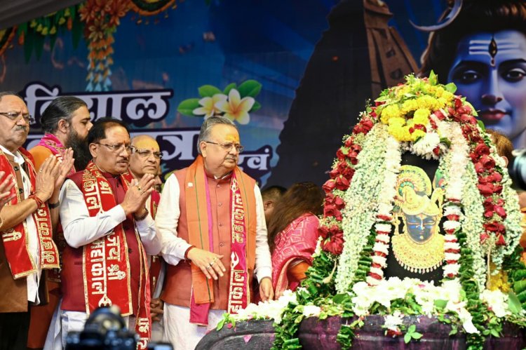 मुख्यमंत्री साय ने भगवान शिव का रुद्राभिषेक कर प्रदेशवासियों के सुख-समृद्धि और खुशहाली की कामना की