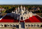 पेरिस में स्वामीनारायण मंदिर का निर्माण सृजन और संतों की संकल्प शक्ति का प्रमाण : पीएम मोदी