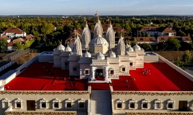 पेरिस में स्वामीनारायण मंदिर का निर्माण सृजन और संतों की संकल्प शक्ति का प्रमाण : पीएम मोदी