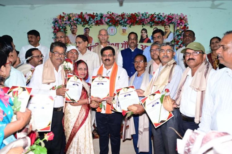 शिक्षकों का समाज में स्थान सदैव आदरणीय एवं अग्रणी : विजय शर्मा