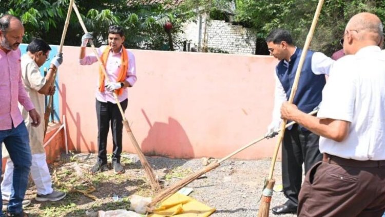 बलौदाबाजार में स्वच्छता अभियान, मंत्री टंकराम वर्मा ने दिया साफ-सफाई का संदेश